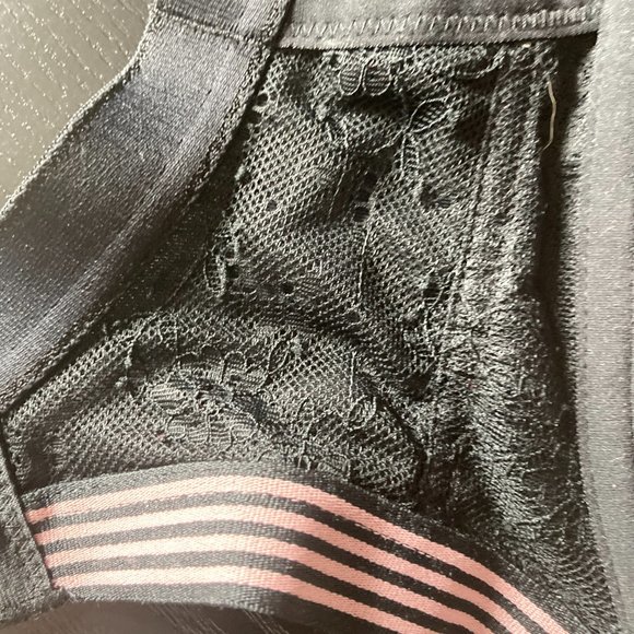 FREYA moulded bra in black and pink(coral) size 32HH - Picture 3 of 6